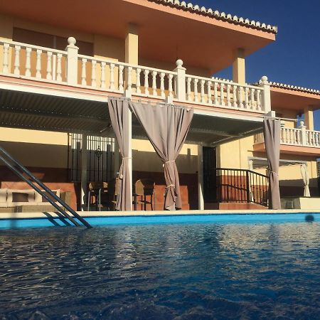 Villa De La Acacia Gojar المظهر الخارجي الصورة