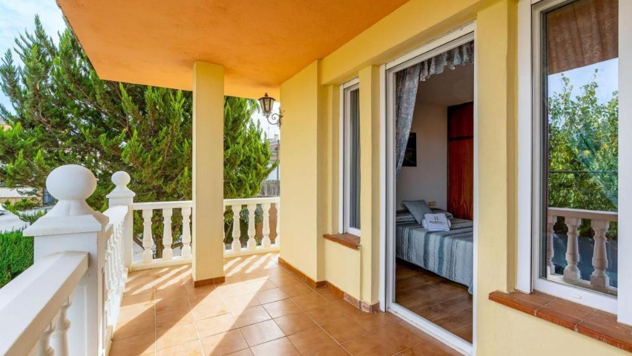 Villa De La Acacia Gojar المظهر الخارجي الصورة